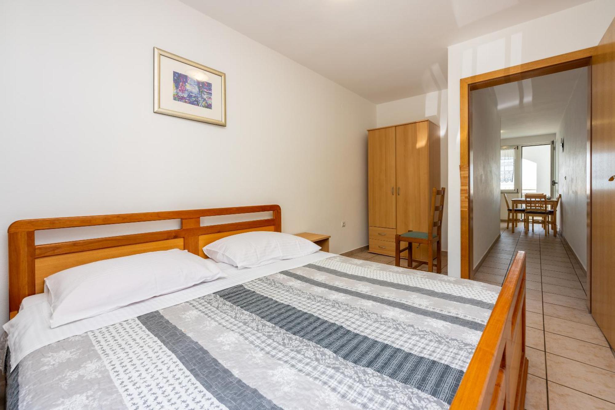 Apartments Obradovic Dramalj Esterno foto